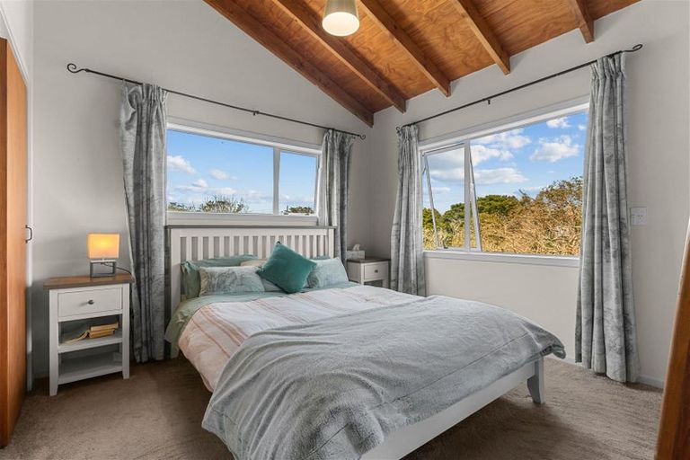 Photo of property in 15 Witheford Road, Wharehine, Wellsford, 0973