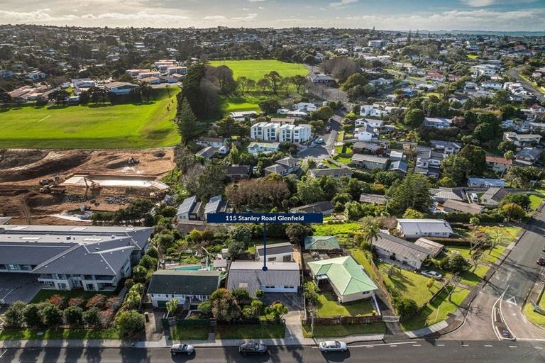 Photo of property in 115 Stanley Road, Glenfield, Auckland, 0629