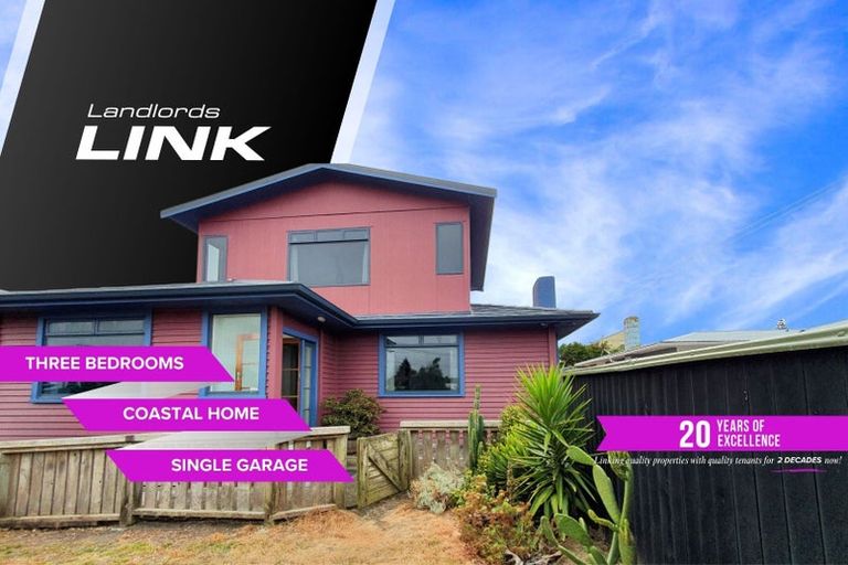 Photo of property in 14 Aotea Street, Castlecliff, Whanganui, 4501