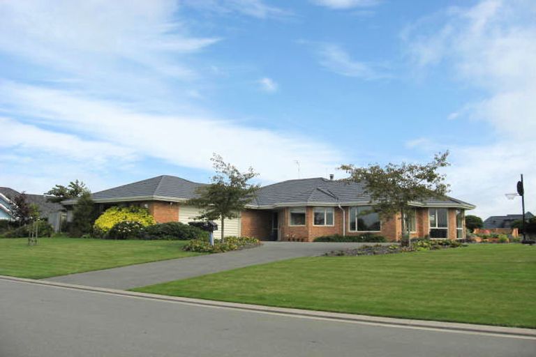 Photo of property in 43 Stonebridge Way, Prebbleton, 7604