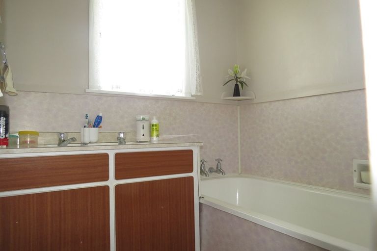 Photo of property in 319 Warburton Crescent, Te Awamutu, 3800