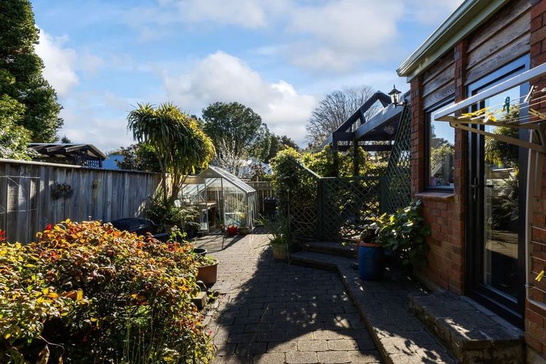 Photo of property in 2 Byrd Street, Levin, 5510