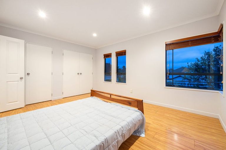 Photo of property in 24 Oakway Drive, Schnapper Rock, Auckland, 0632