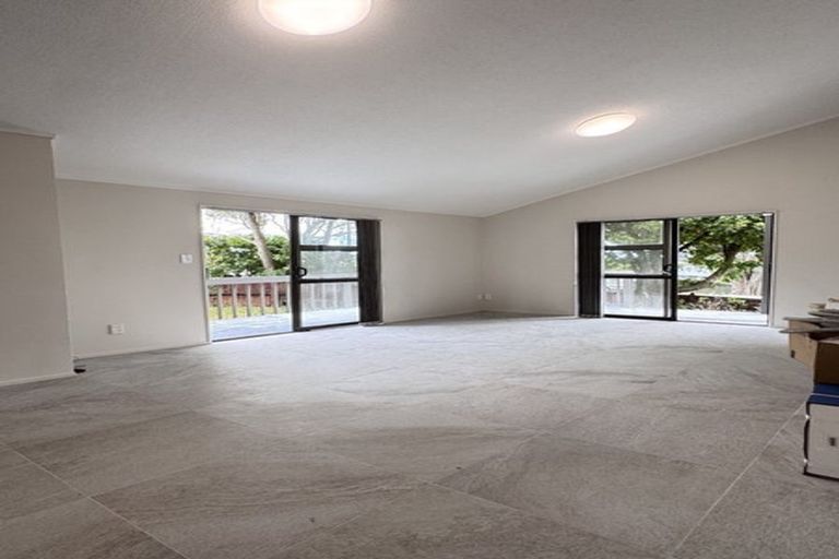 Photo of property in 16 Greenstone Place, Clover Park, Auckland, 2019