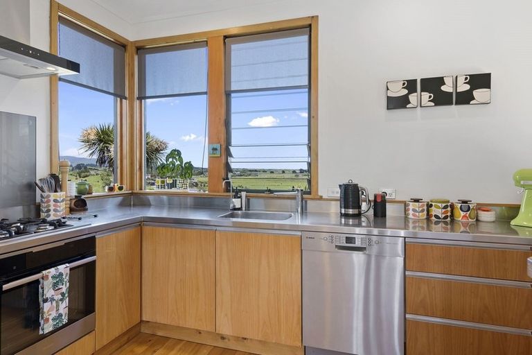 Photo of property in 68 Harakeke Road, Te Horo, Otaki, 5581