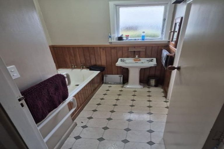 Photo of property in 24 Radbrook Street, Avonhead, Christchurch, 8042