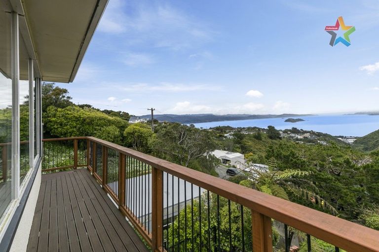 Photo of property in 52 Titiro Moana Road, Korokoro, Lower Hutt, 5012