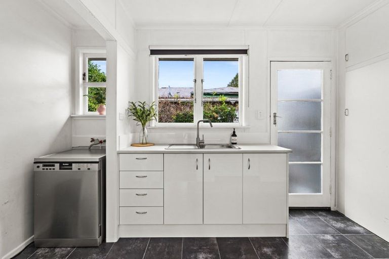 Photo of property in 2/201 Kenilworth Road, Mayfair, Hastings, 4122