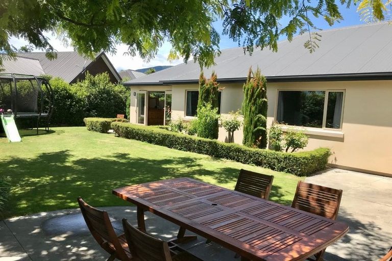 Photo of property in 21 Magnolia Place, Richmond, 7020