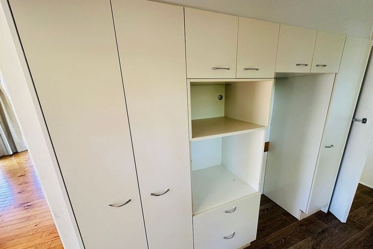 Photo of property in 156 Sunset Road, Unsworth Heights, Auckland, 0632