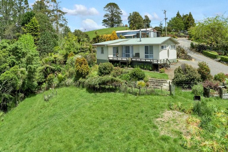 Photo of property in 2 Byles Road, Opuawhanga, Hikurangi, 0181