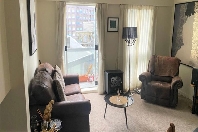 Photo of property in Terrace Heights Apartments, 6e/163 The Terrace, Wellington Central, Wellington, 6011