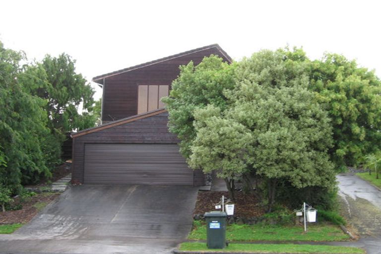 Photo of property in 2/53 Prince Regent Drive, Half Moon Bay, Auckland, 2012