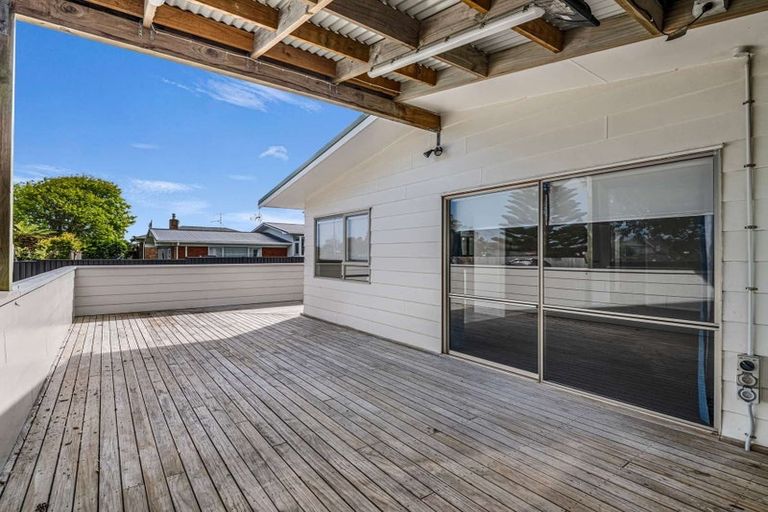 Photo of property in 45 Sandspit Road, Waiuku, 2123