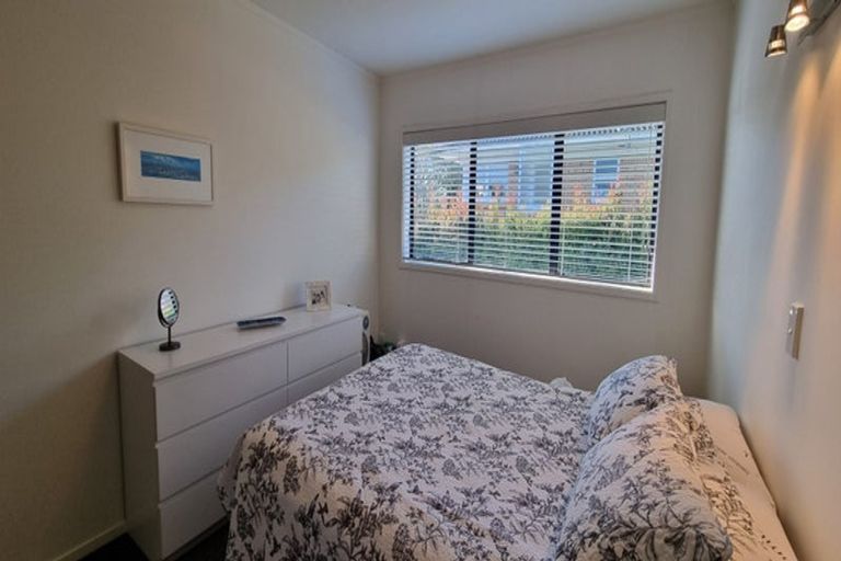 Photo of property in 1/9 Napoleon Avenue, Milford, Auckland, 0620
