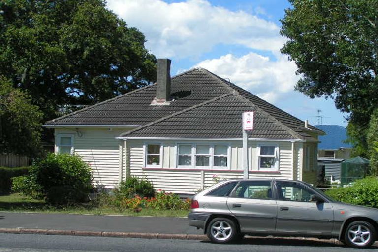 Photo of property in 57 Queen Street, Northcote Point, Auckland, 0627