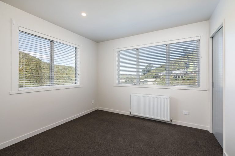 Photo of property in 12a Rarangi Way, Owhiro Bay, Wellington, 6023