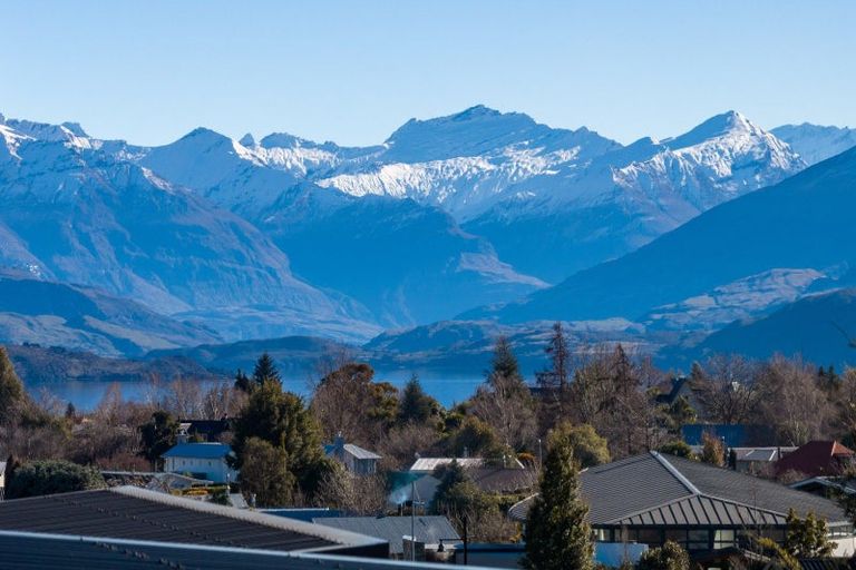 Photo of property in 199 Aubrey Road, Wanaka, 9305
