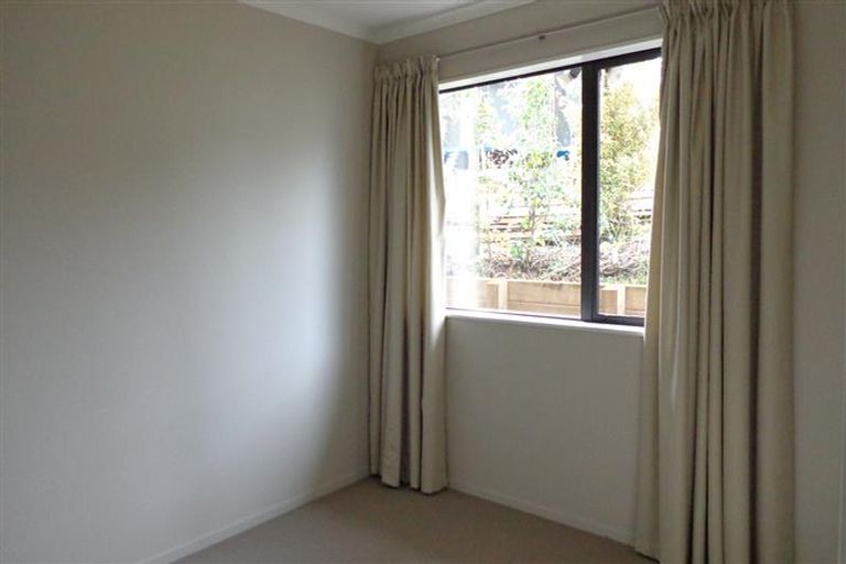 Photo of property in 59a Sungrove Rise, Sunnyvale, Auckland, 0612