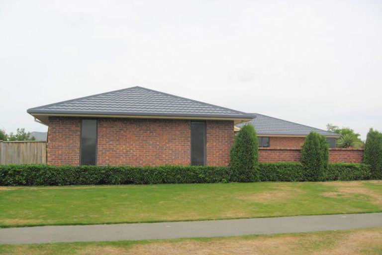 Photo of property in 15 Lewisham Park, St Albans, Christchurch, 8052