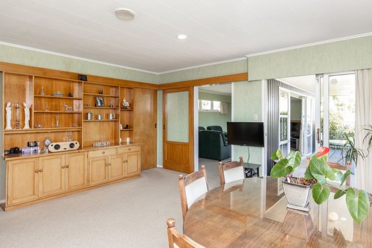 Photo of property in 11 Totara Street, Taradale, Napier, 4112