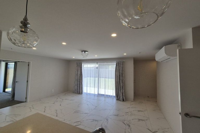 Photo of property in 17 Wexford Crescent, Halswell, Christchurch, 8025