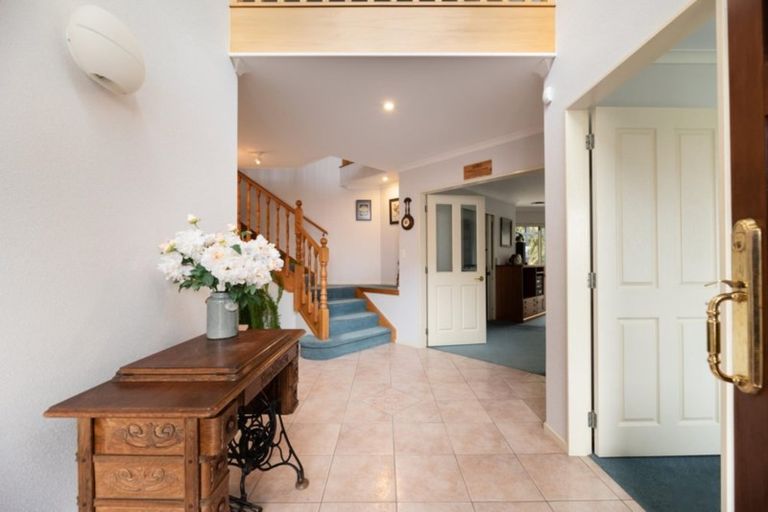 Photo of property in 19 Stableford Drive, Pyes Pa, Tauranga, 3112