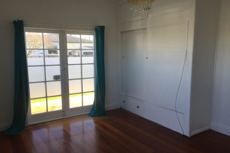 Photo of property in 18 Winter Street, Fairfield, Hamilton, 3214