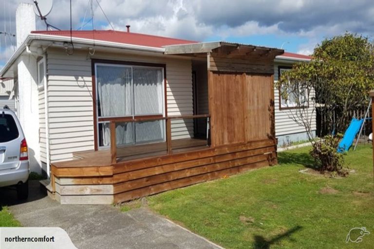 Photo of property in 4 Bartholomew Road, Levin, 5510