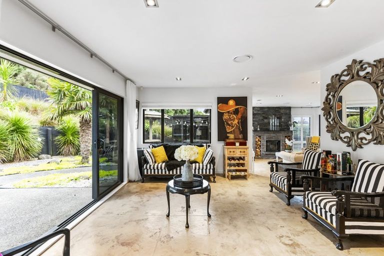 Photo of property in 14 Jenny Lane, Waiuku, 2123