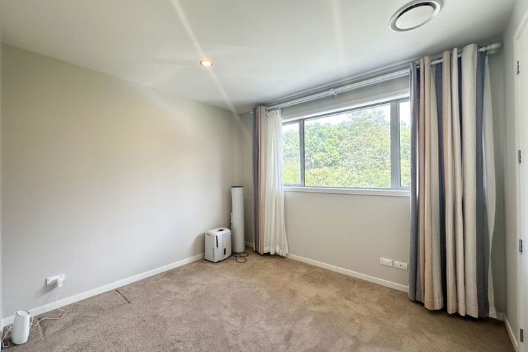 Photo of property in 59 Bernard Magnus Lane, Greenhithe, Auckland, 0632