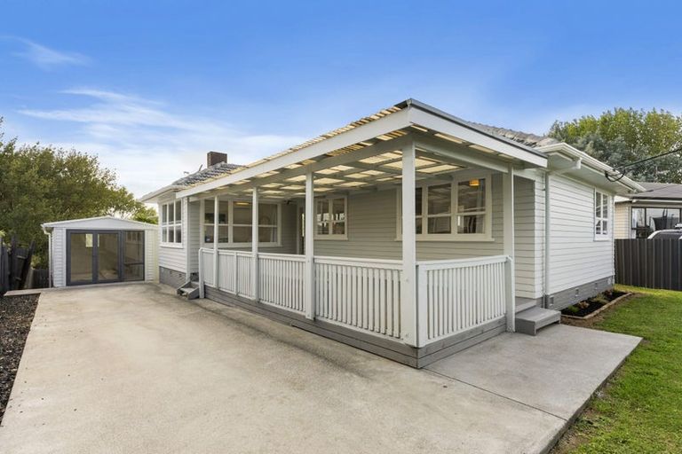 Photo of property in 10 Williams Crescent, Otara, Auckland, 2023