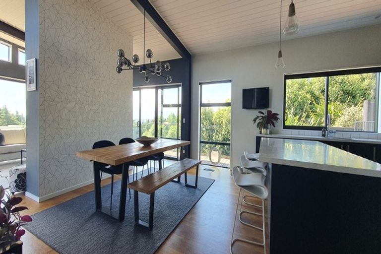 Photo of property in 1 Quarry Hill Terrace, Kennedys Bush, Christchurch, 8025