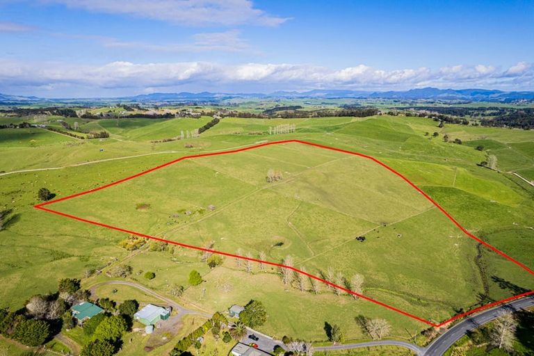 Photo of property in 1065 Pipiwai Road, Ruatangata West, Whangarei, 0176