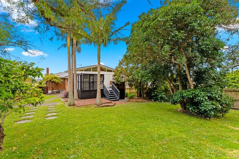 Photo of property in 3 Hepper Street, New Lynn, Auckland, 0600