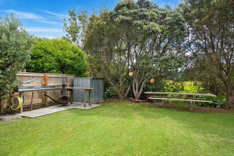 Photo of property in 125 Oakura Road, Oakura, Hikurangi, 0184