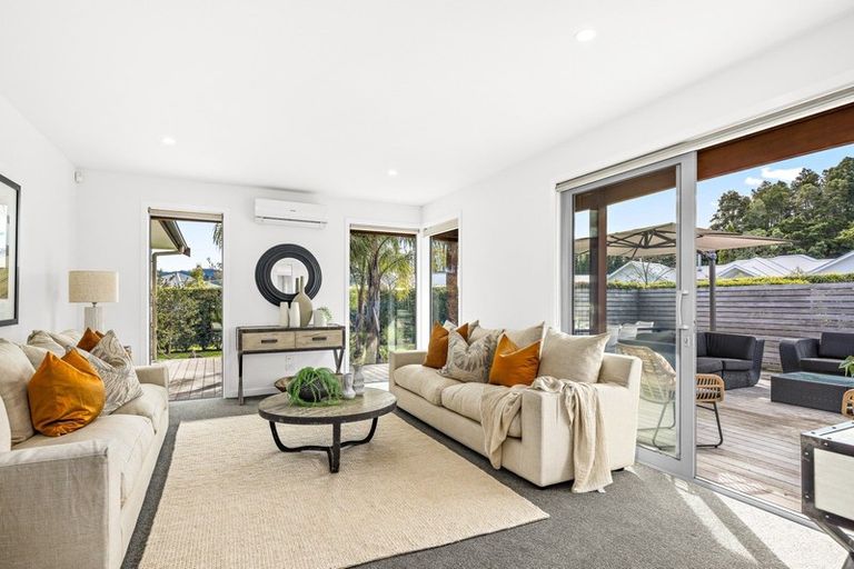 Photo of property in 17 Awanui Crescent, Matakana, Warkworth, 0985