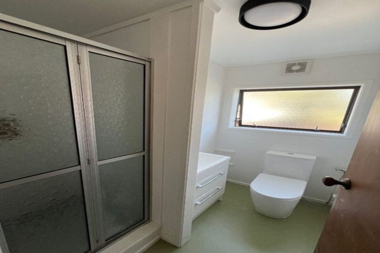 Photo of property in 2 Empire Road, Orewa, 0931