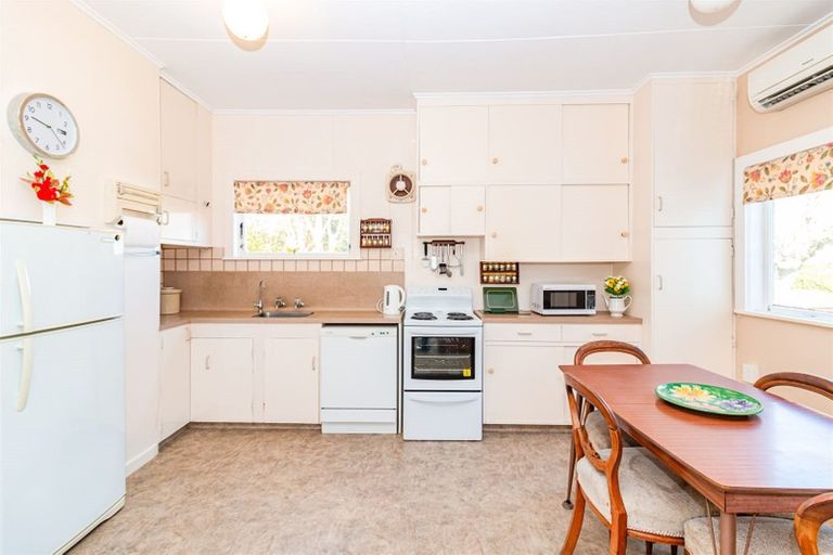 Photo of property in 12 Saint Leonards Street, Culverden, 7392