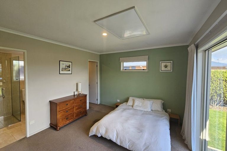 Photo of property in 11 Courtenay Place, Owhata, Rotorua, 3010