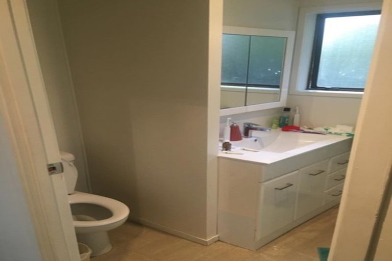 Photo of property in 87 Rosedale Road, Pinehill, Auckland, 0632