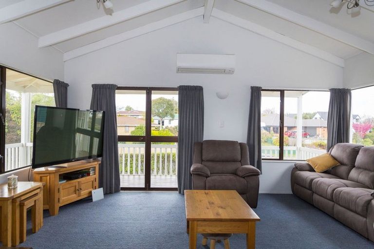 Photo of property in 13 Maclaurin Street, Dannevirke, 4930