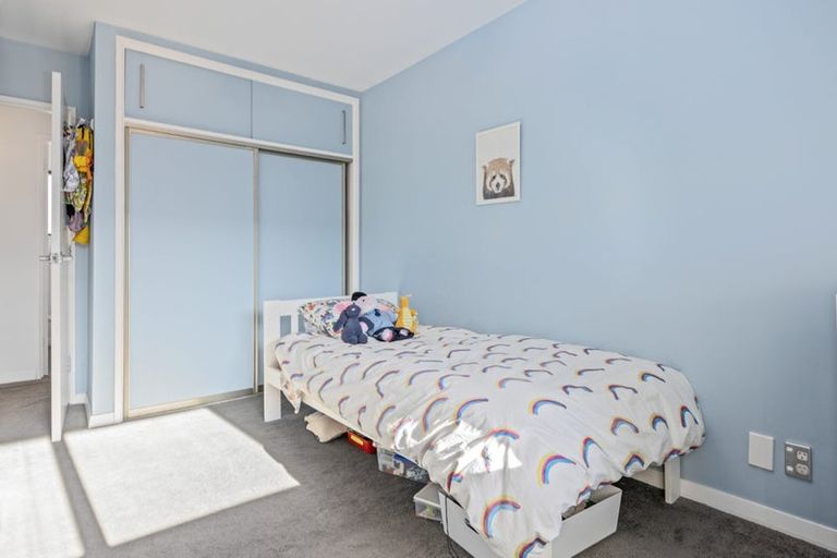 Photo of property in 1/7 Ringwood Place, Avonhead, Christchurch, 8042
