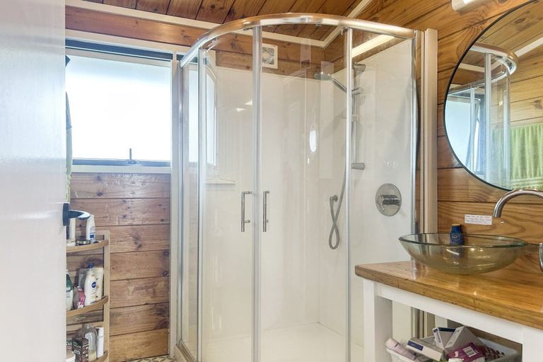 Photo of property in 1a Field Way, Waikanae Beach, Waikanae, 5036