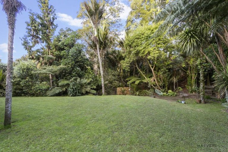 Photo of property in 212 Shaw Road, Oratia, Auckland, 0604