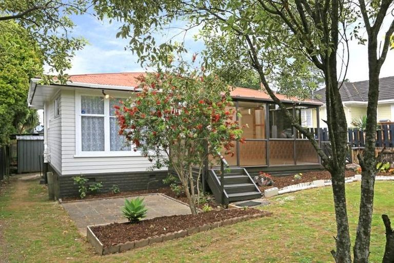 Photo of property in 13 Bedford Street, Te Atatu South, Auckland, 0610