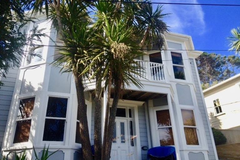 Photo of property in 37 Lawrence Street, Newtown, Wellington, 6021