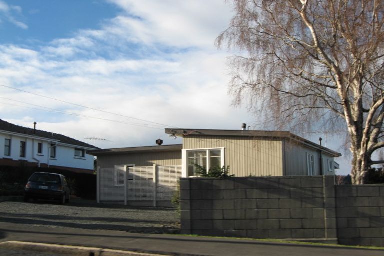 Photo of property in 1/58 Knights Road, Rothesay Bay, Auckland, 0630