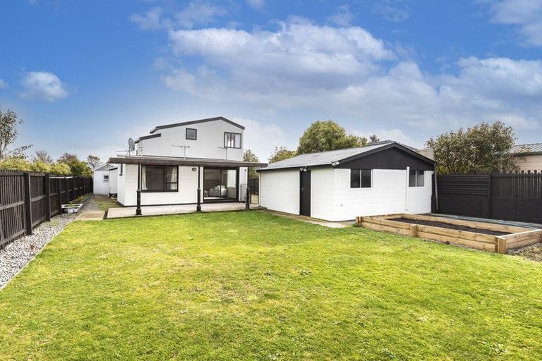 Photo of property in 10 Inca Place, Redwood, Christchurch, 8051