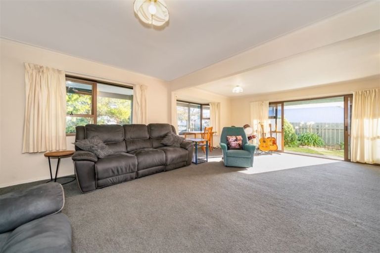 Photo of property in 93 Gemstone Drive, Birchville, Upper Hutt, 5018